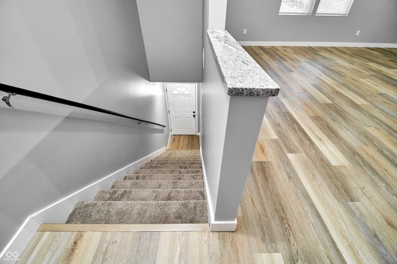 415 N Dequincy St #B - Photo 5 of 50