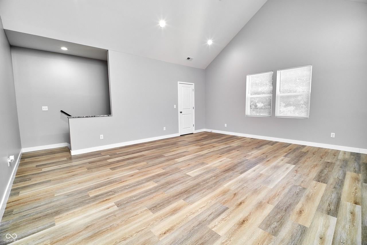 415 N Dequincy St #B - Photo 6 of 50