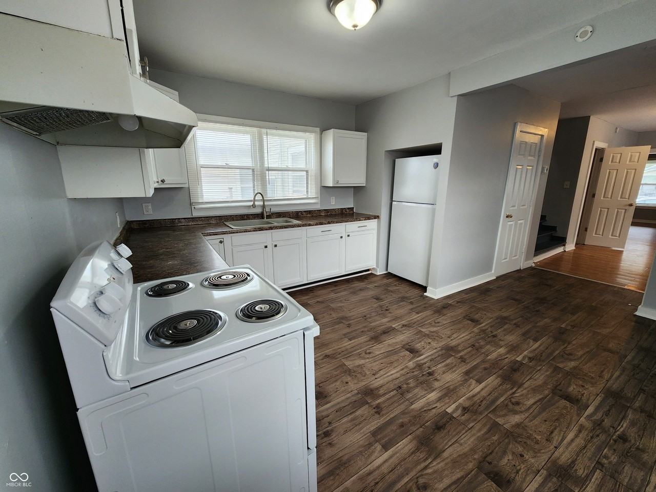 2007 Westview Dr - Photo 7 of 17