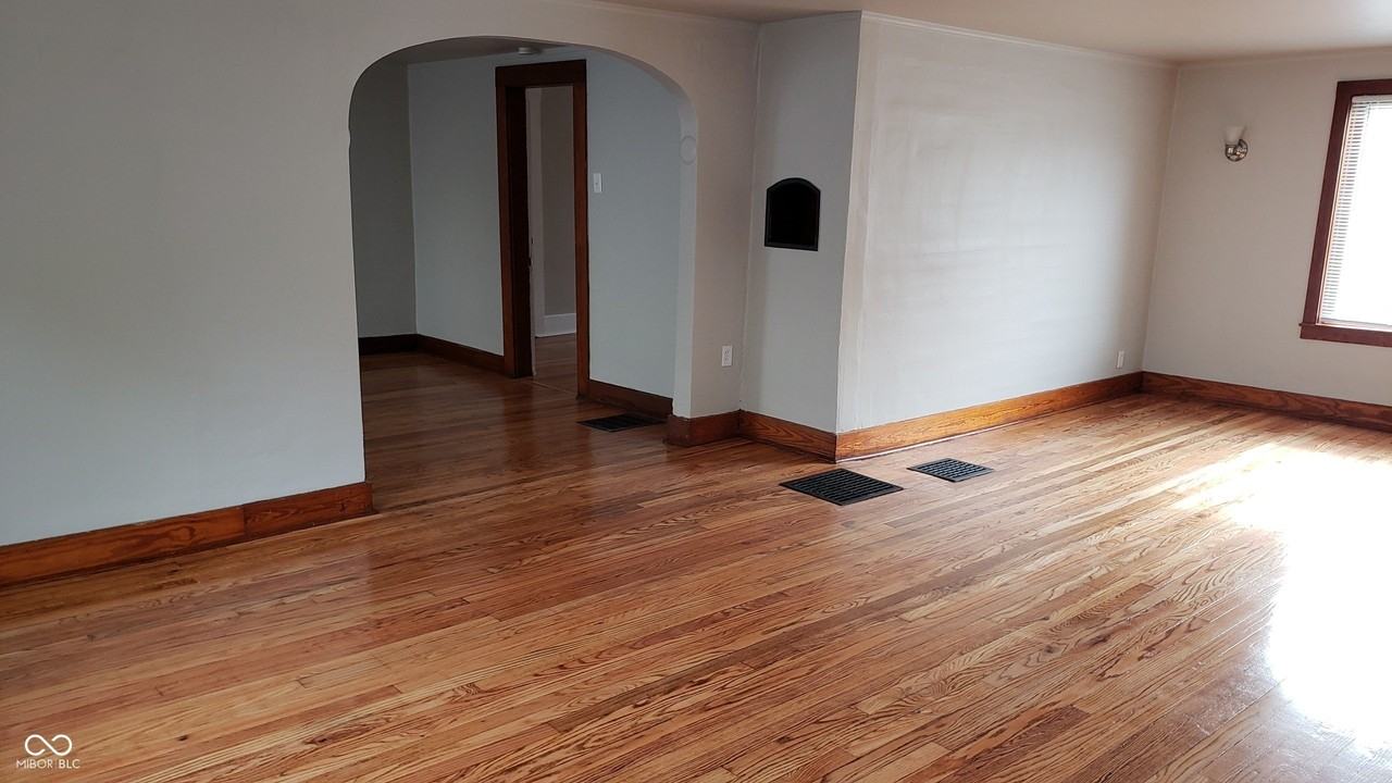 727 W Washington St - Photo 5 of 26