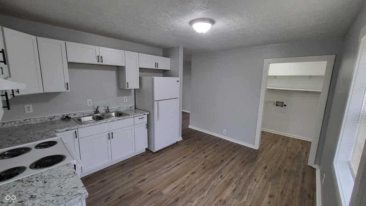 16014 E 186th St - Photo 7 of 17