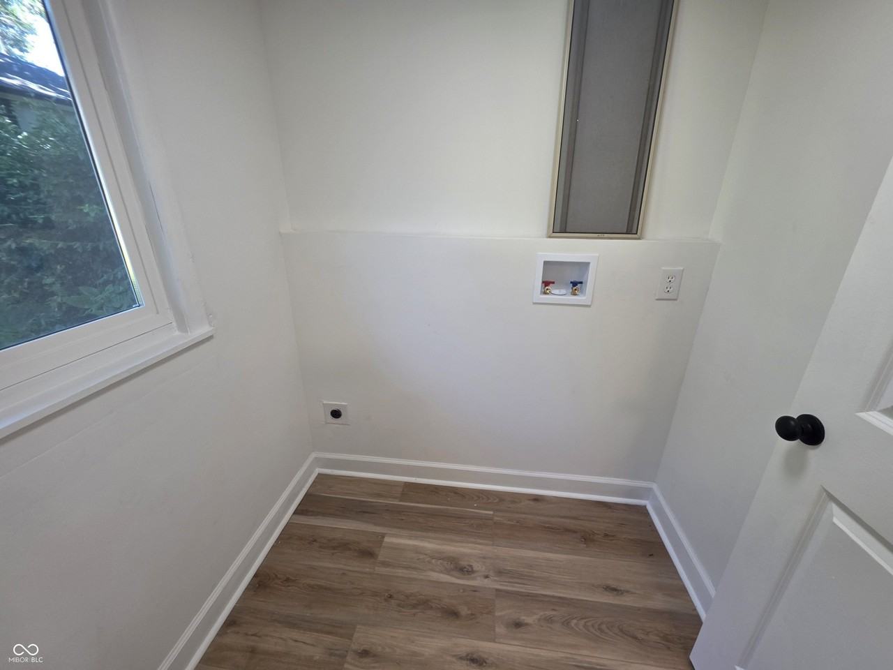 2137 Napoleon St - Photo 7 of 13