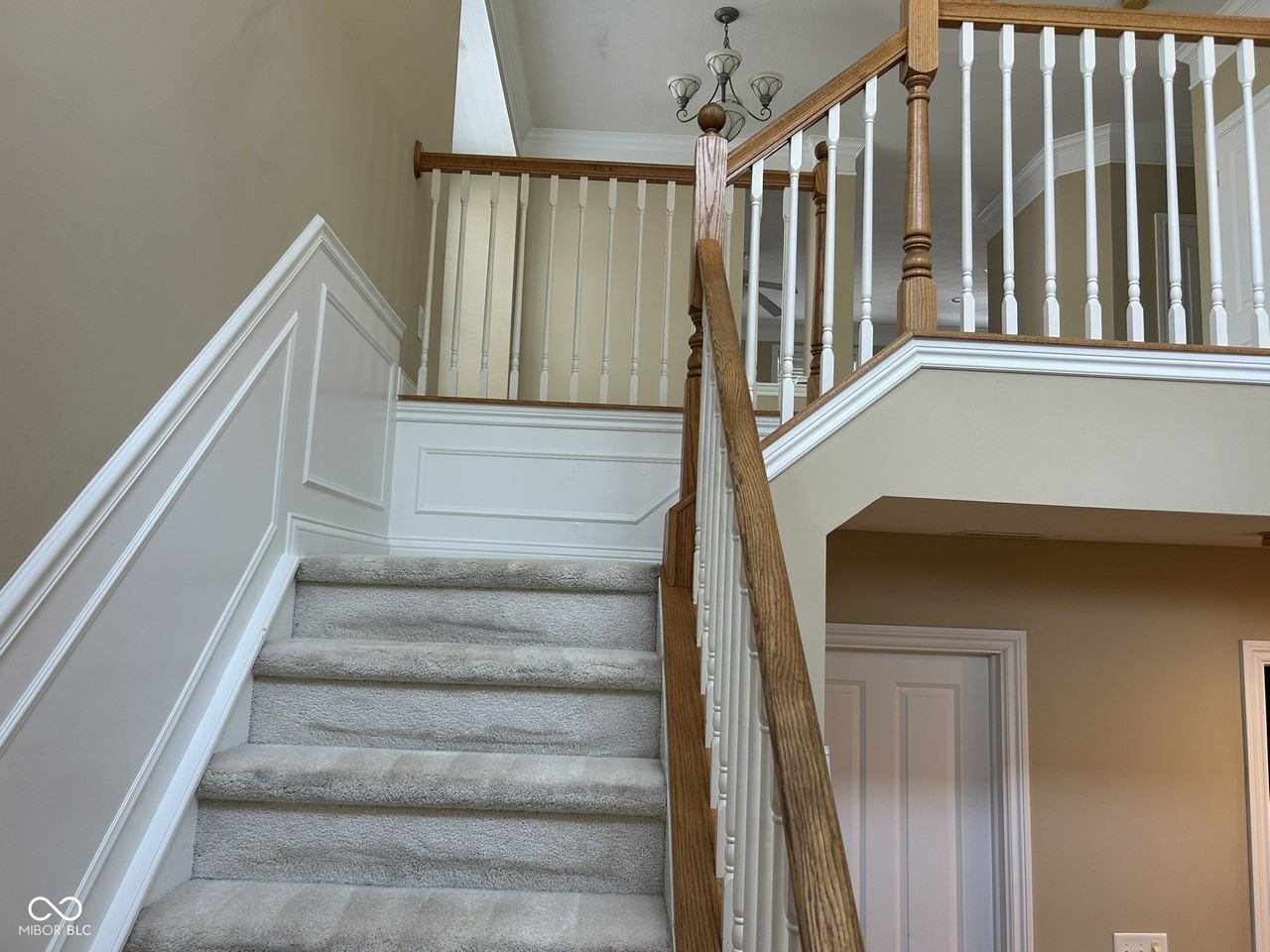 8645 Meridian Square Dr - Photo 4 of 41