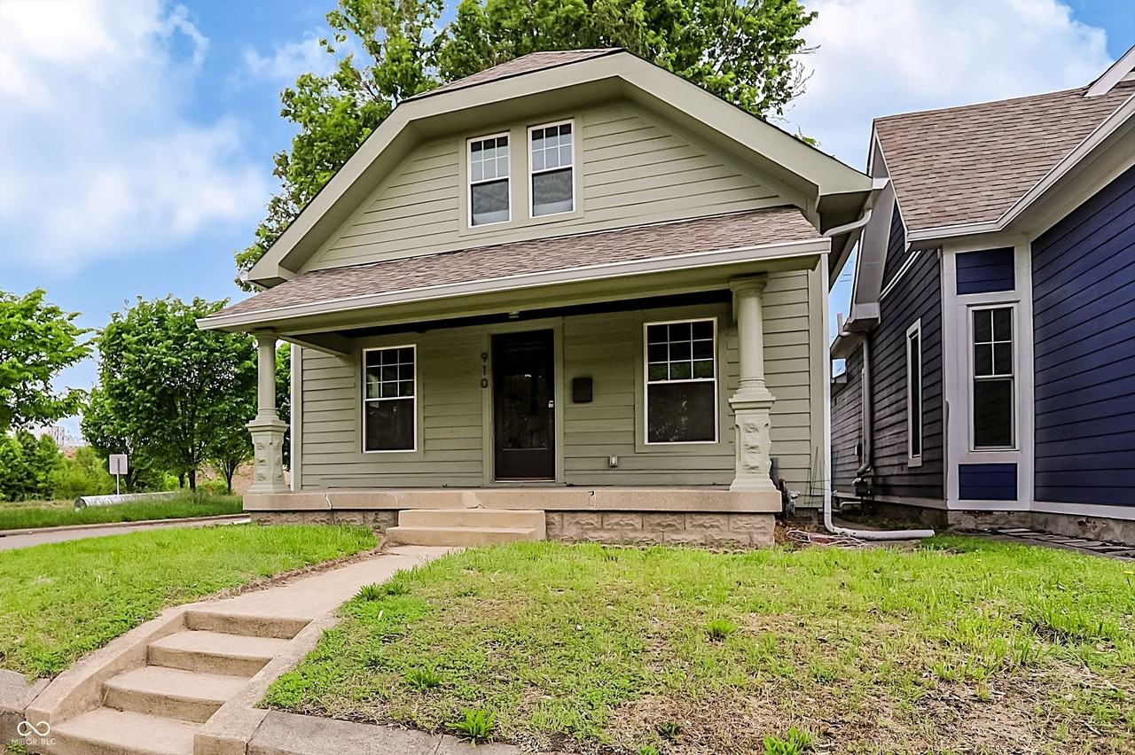 910 Sanders St - Photo 3 of 43