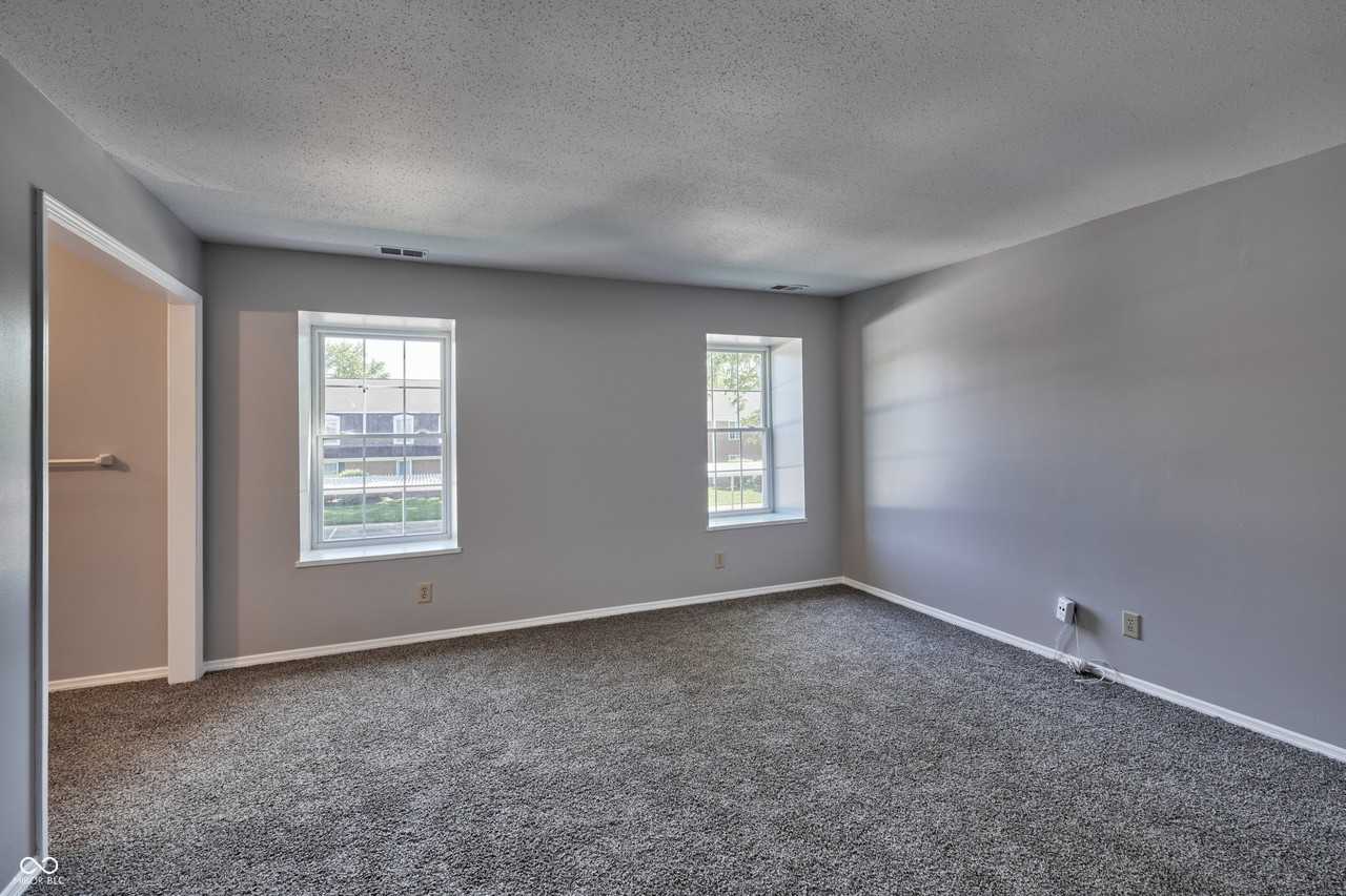 922 Hoover Village Dr #C - Photo 7 of 10