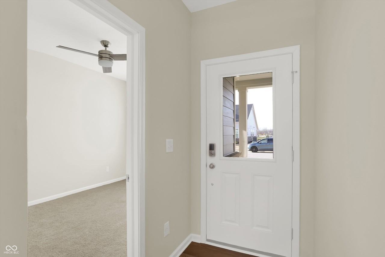 14441 Shrawley Ct - Photo 5 of 50