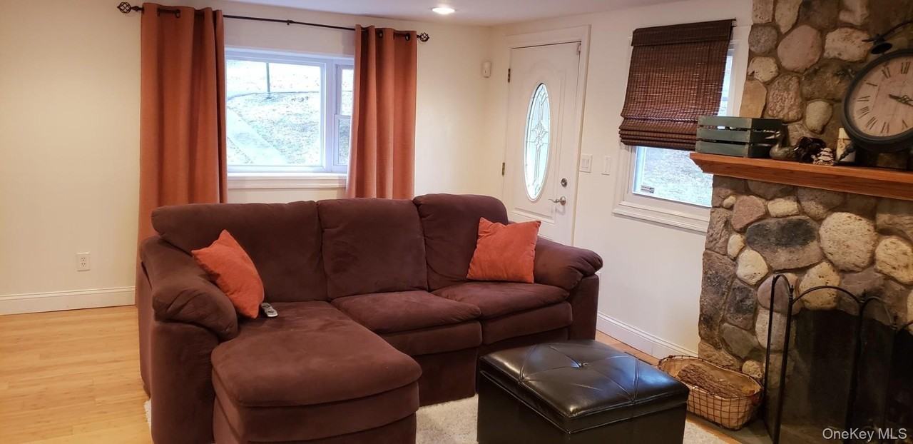 55 S Hill Rd - Photo 5 of 33