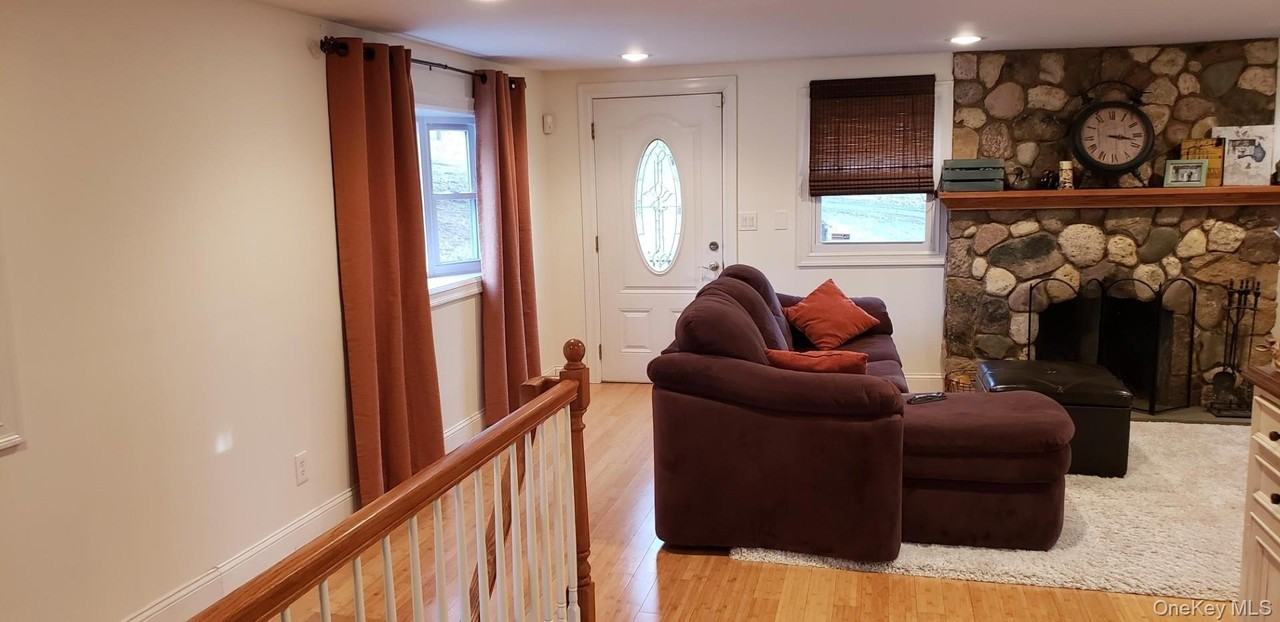 55 S Hill Rd - Photo 7 of 33
