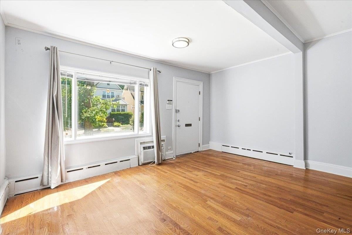 6951 Manse St - Photo 2 of 37