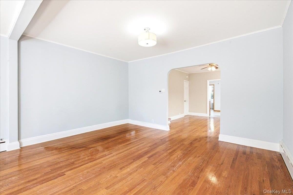 6951 Manse St - Photo 4 of 37