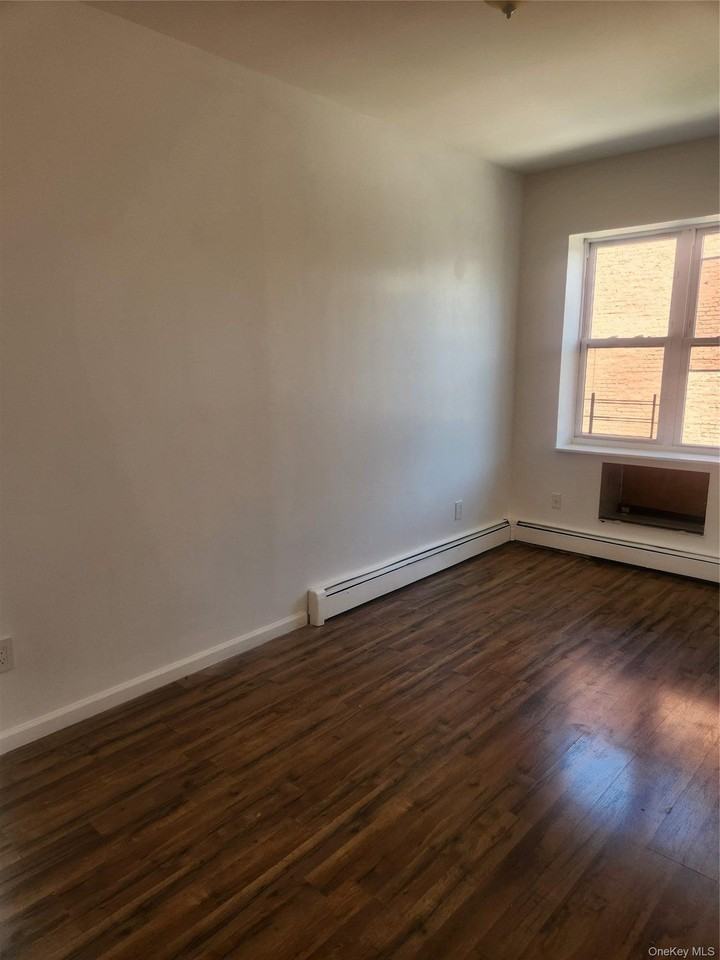 448 Ashford St #2ndFL - Photo 7 of 8