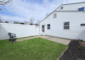 featured image of 18 Wyandotte St