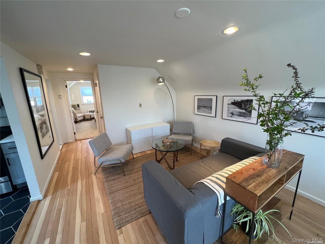 545 E Park Ave - Photo 5 of 26