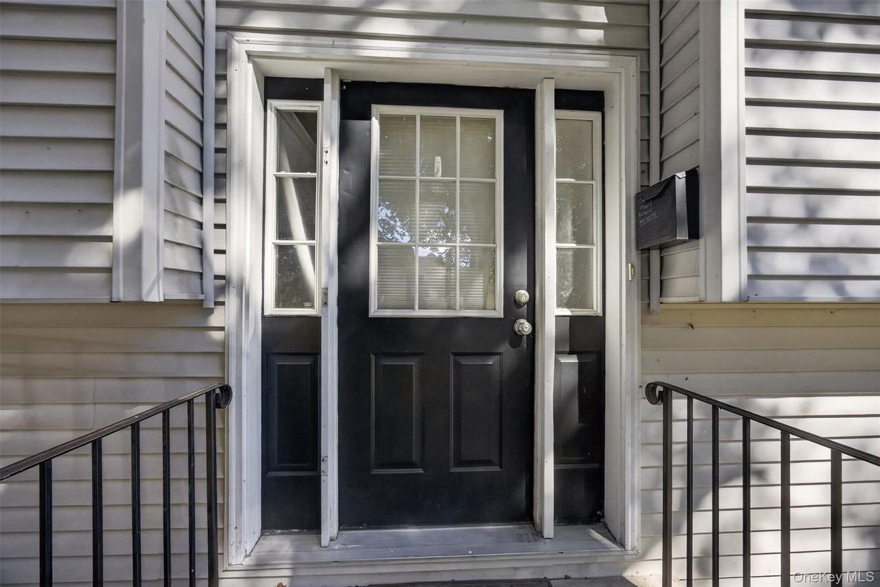 41 Genung St #41 - Photo 5 of 26