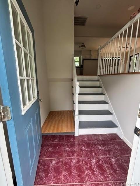 32 Louise Ln #2 - Photo 2 of 19