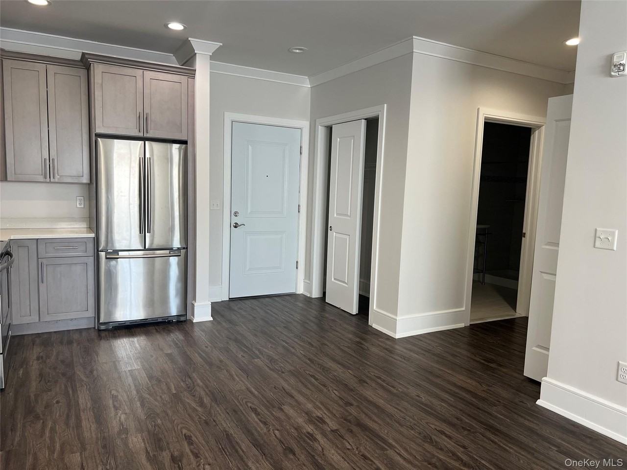 11 Farries Ave #209 - Photo 2 of 14