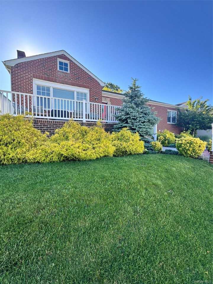 570 Monroe Blvd #1stFL