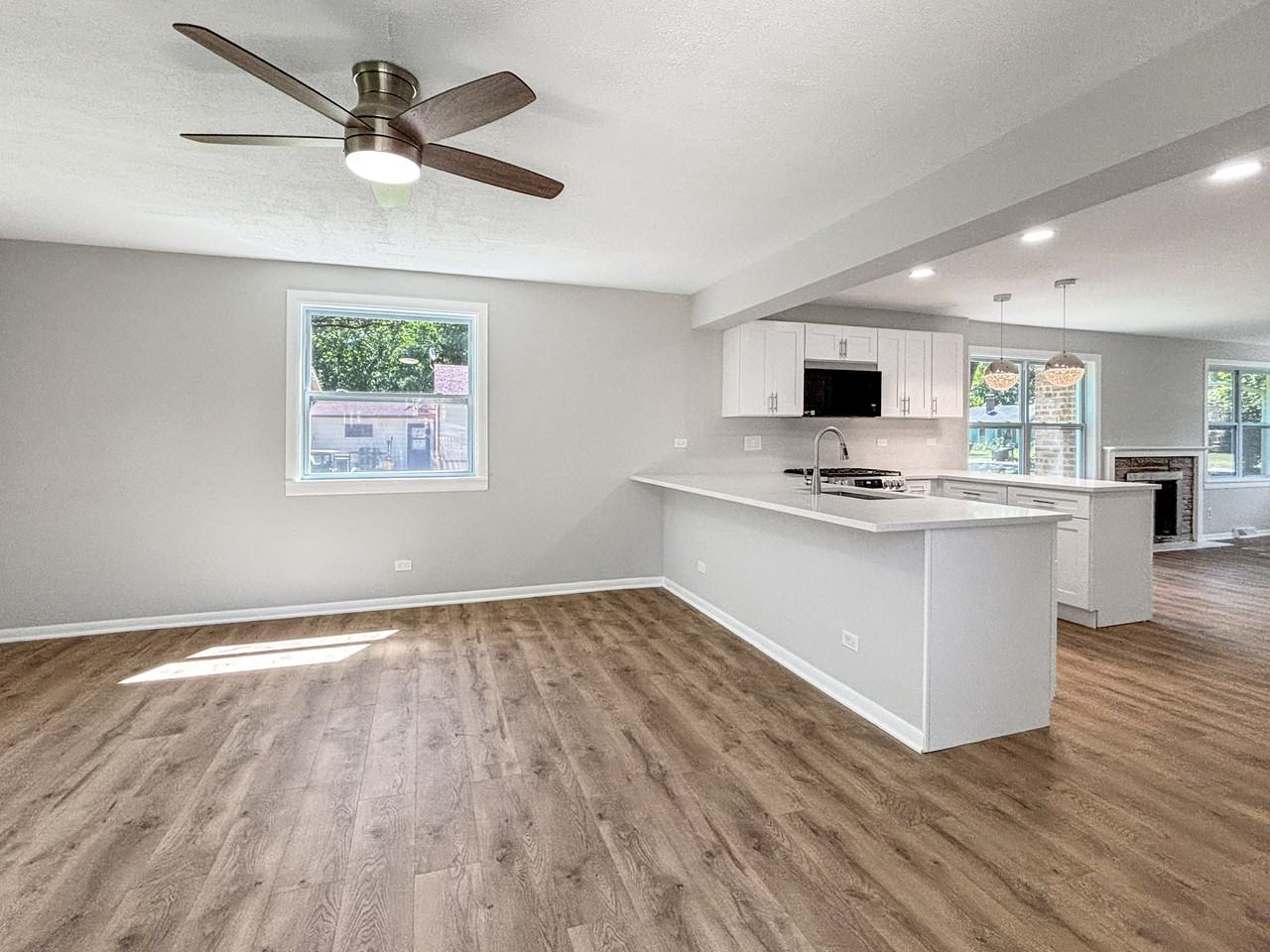 3102 Victoria Ave #1 - Photo 2 of 15