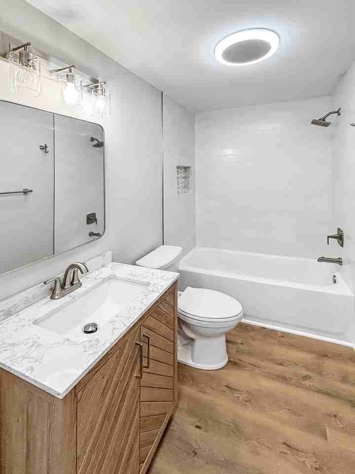 3102 Victoria Ave #1 - Photo 3 of 15