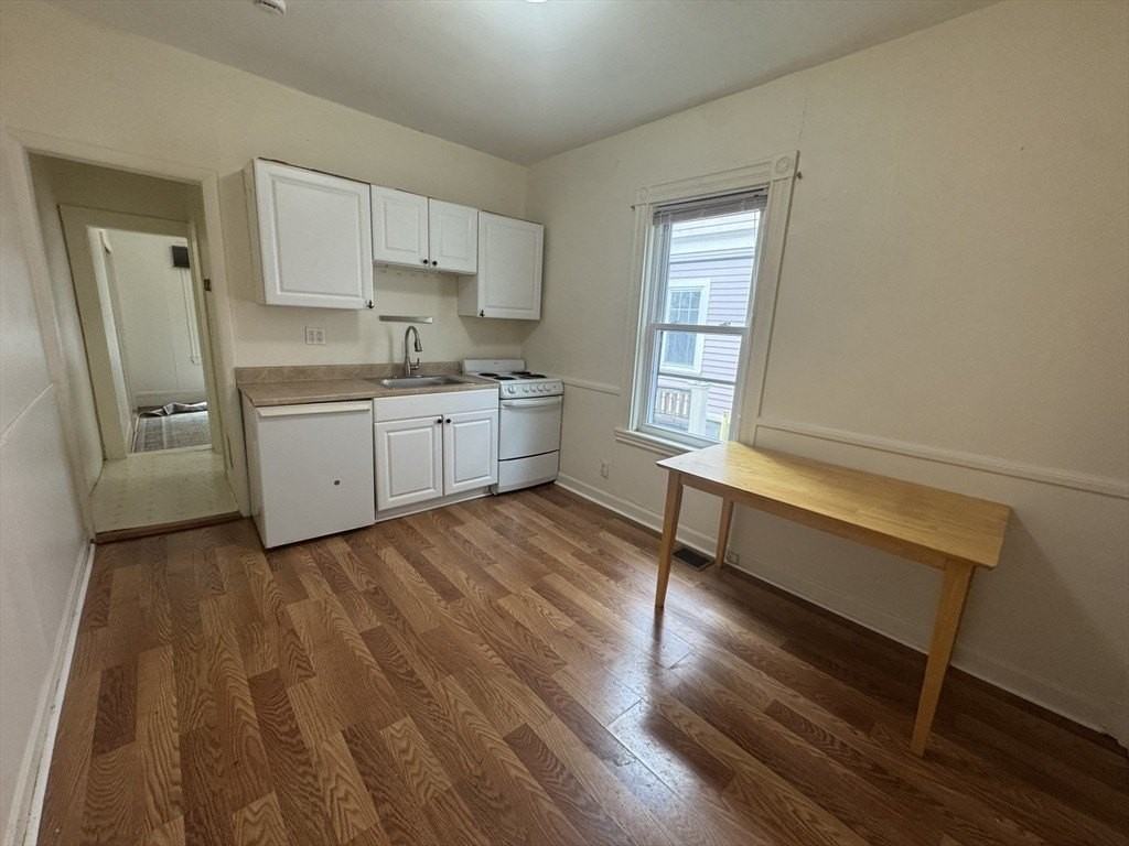 2534 Massachusetts Ave #1 - Photo 4 of 10