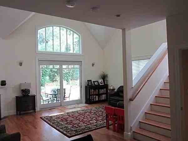 17 Courtyard Pl #17 - Photo 5 of 8