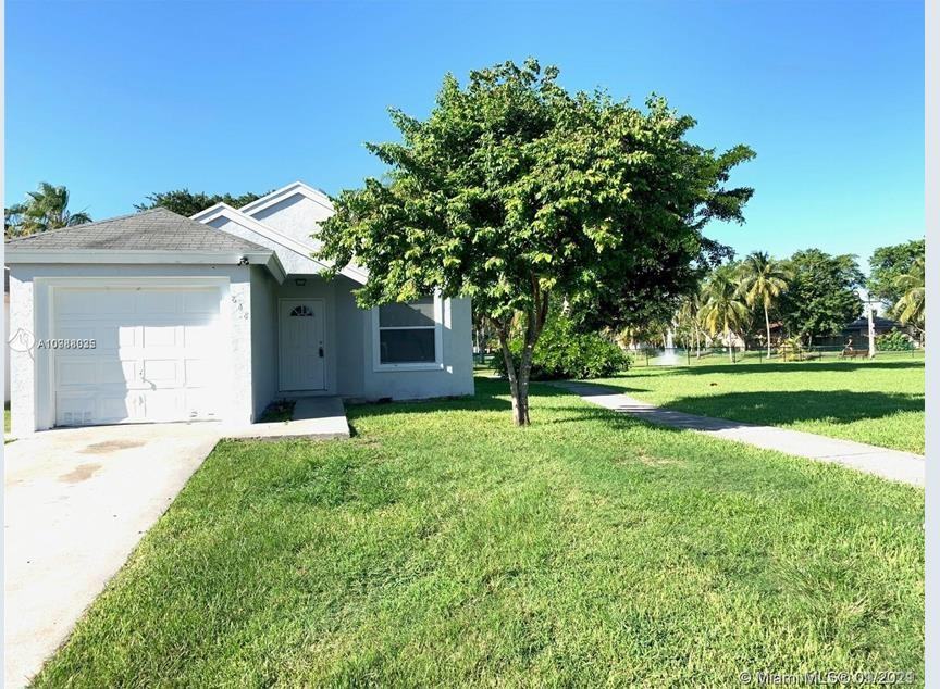 848 Sw 10th St #1 - Photo 2 of 13