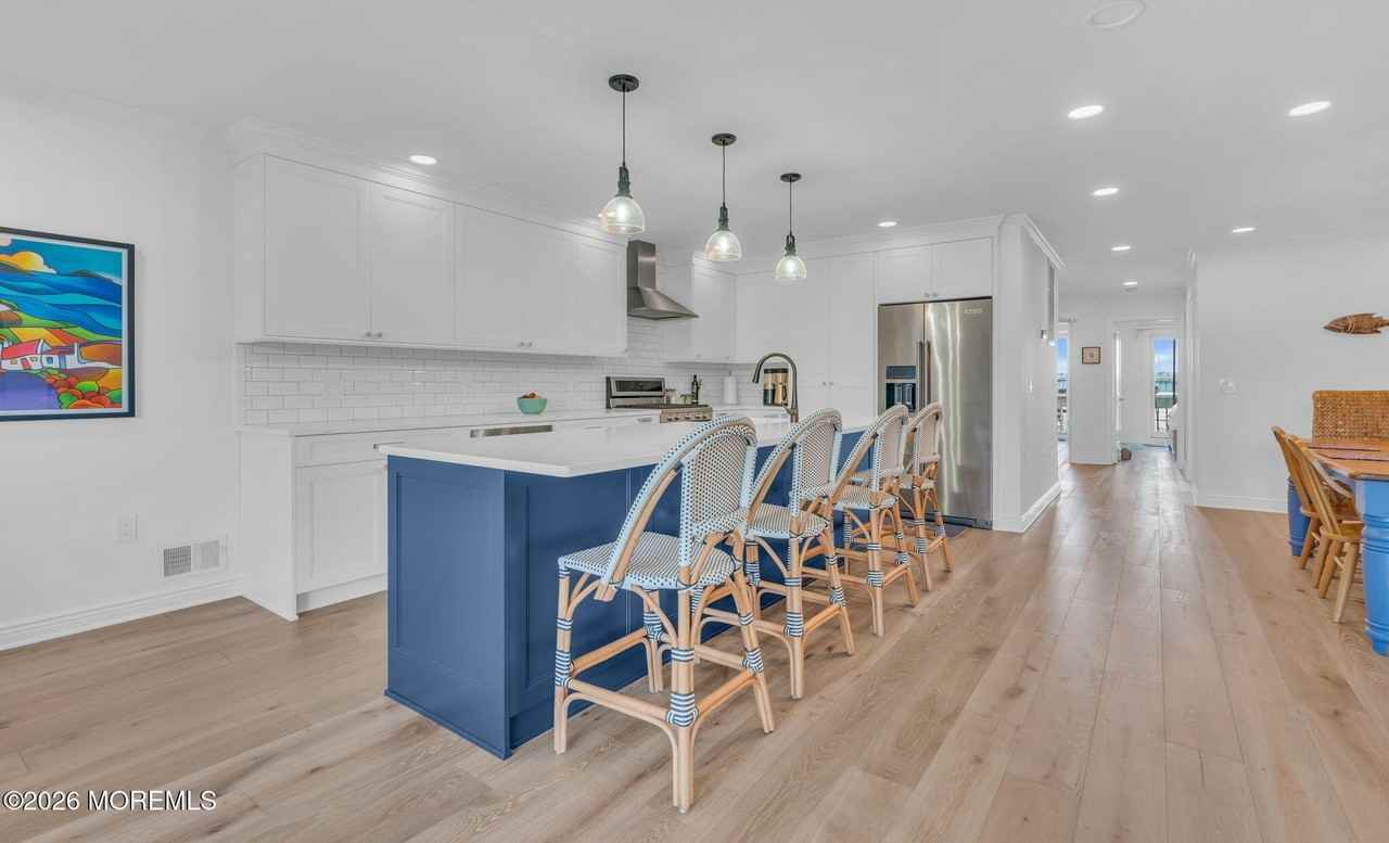 118 Ashley Ave - Photo 5 of 30