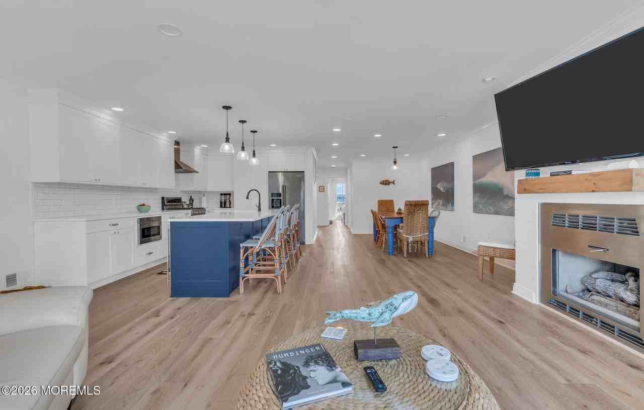 118 Ashley Ave - Photo 6 of 30