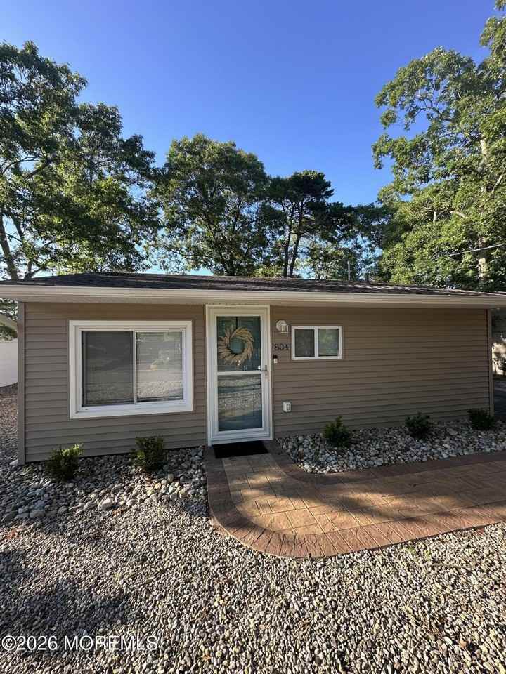 804 Pensacola Rd - Photo 2 of 10