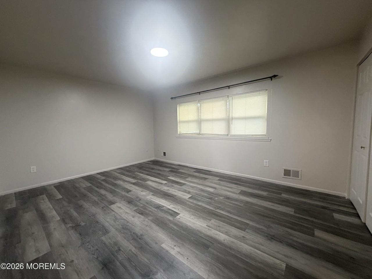 336 Sawmill Rd - Photo 4 of 17