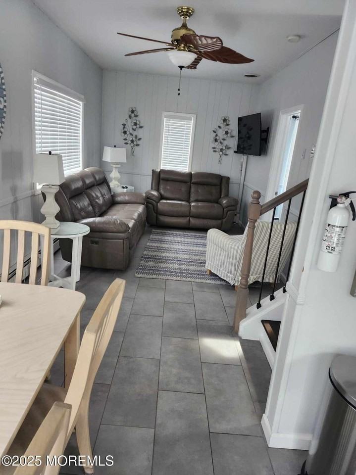 23 E Surf Way - Photo 6 of 26