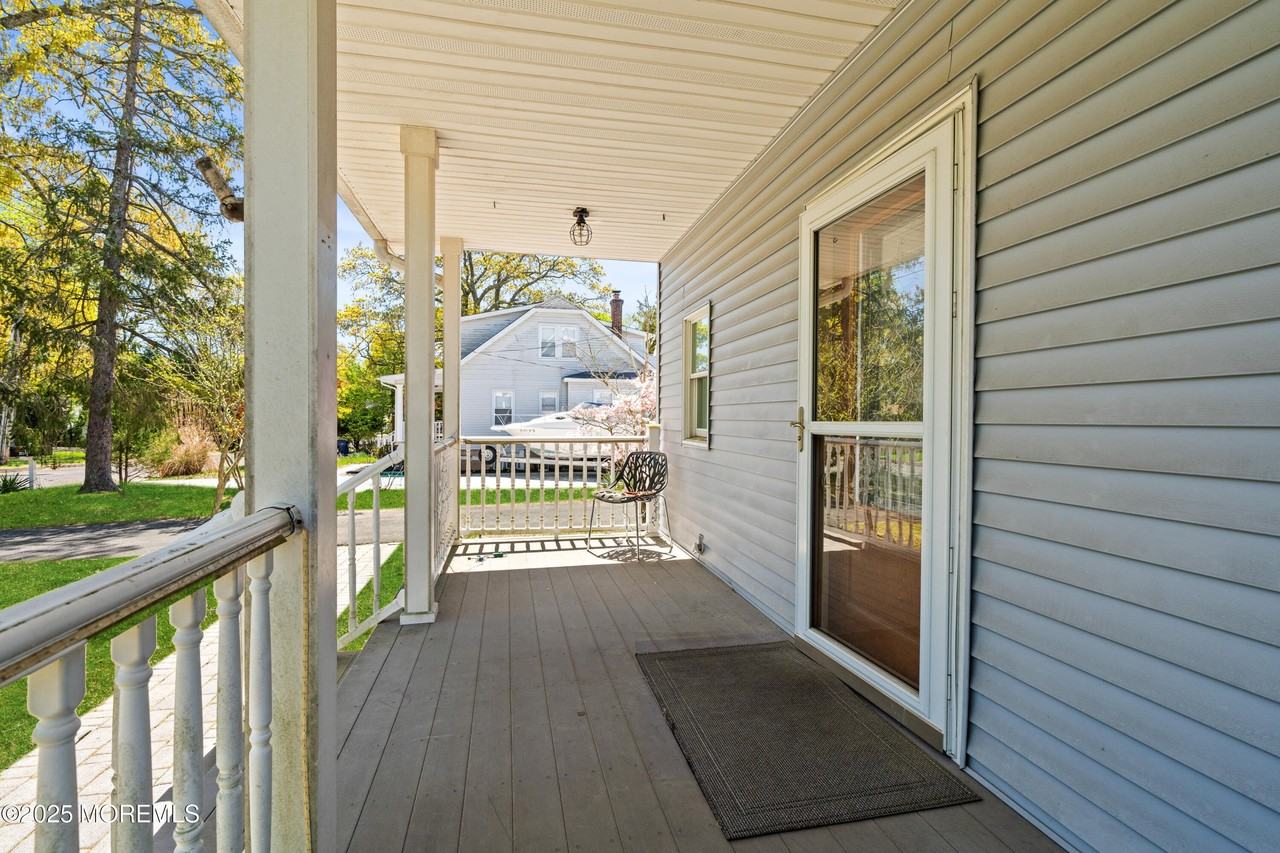 216 Chatham Ave - Photo 3 of 6