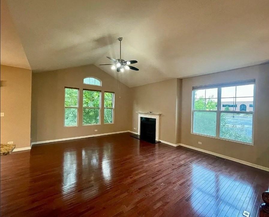 526 Grosvenor Ln #526 - Photo 4 of 22
