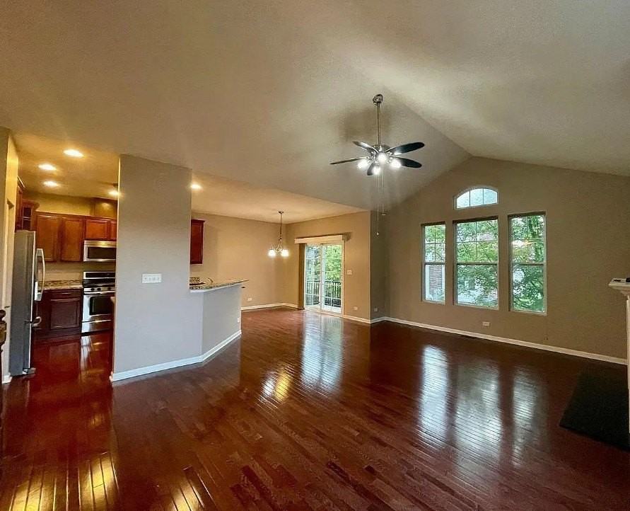 526 Grosvenor Ln #526 - Photo 5 of 22
