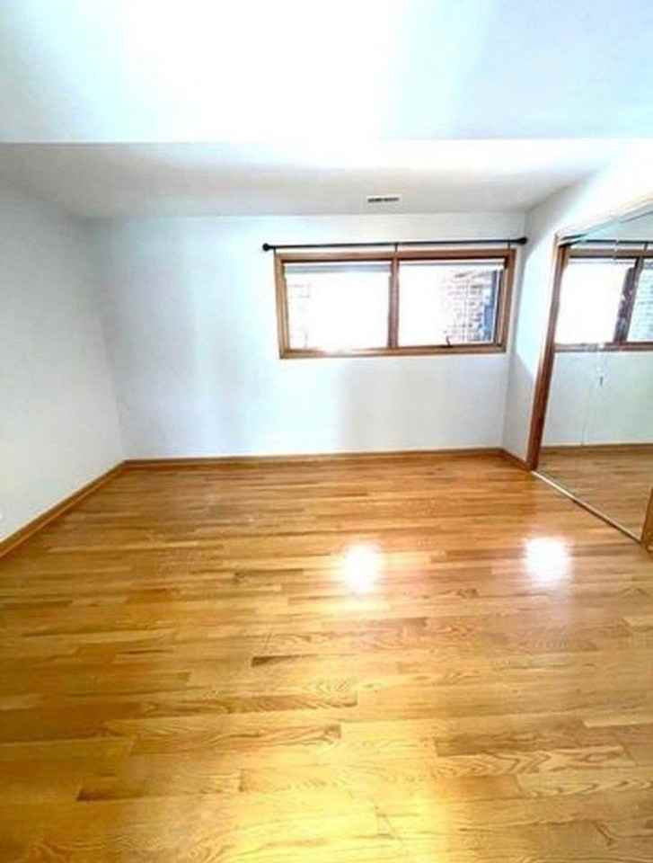 6213 N Milwaukee Ave #2 - Photo 4 of 9