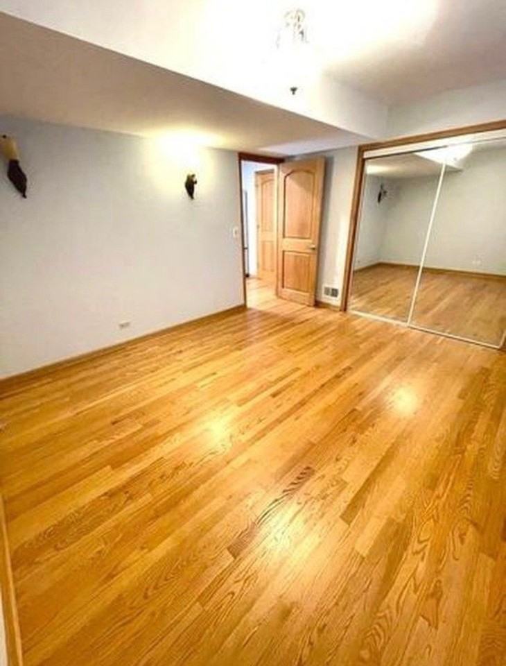 6213 N Milwaukee Ave #2 - Photo 5 of 9