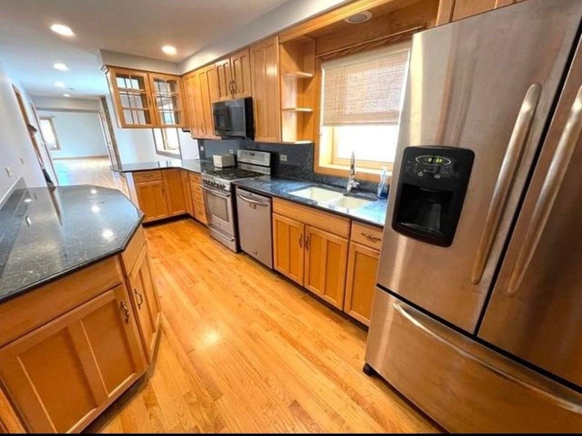 6213 N Milwaukee Ave #2 - Photo 7 of 9