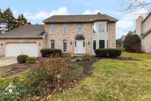 featured image of 1523 Greenlake Dr
