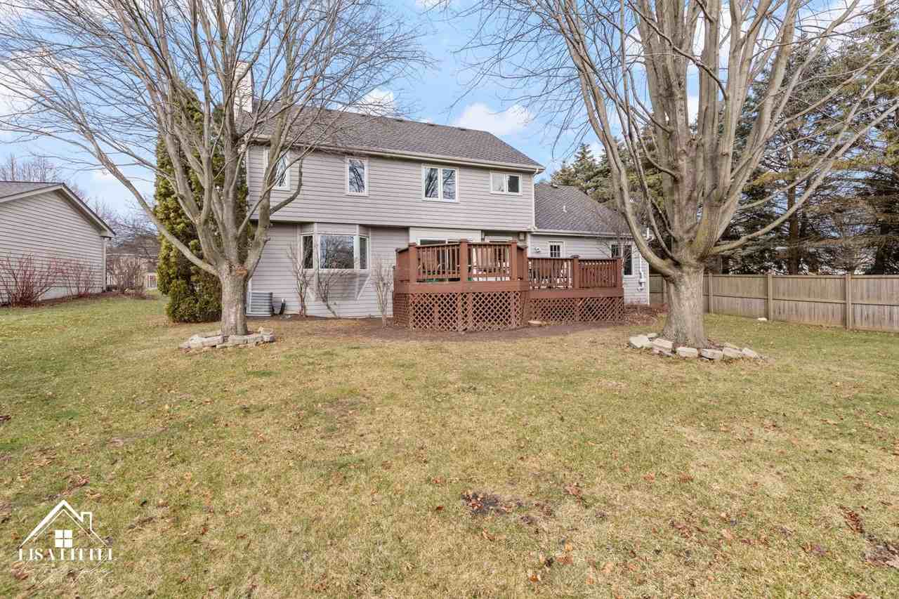1523 Greenlake Dr - Photo 2 of 31