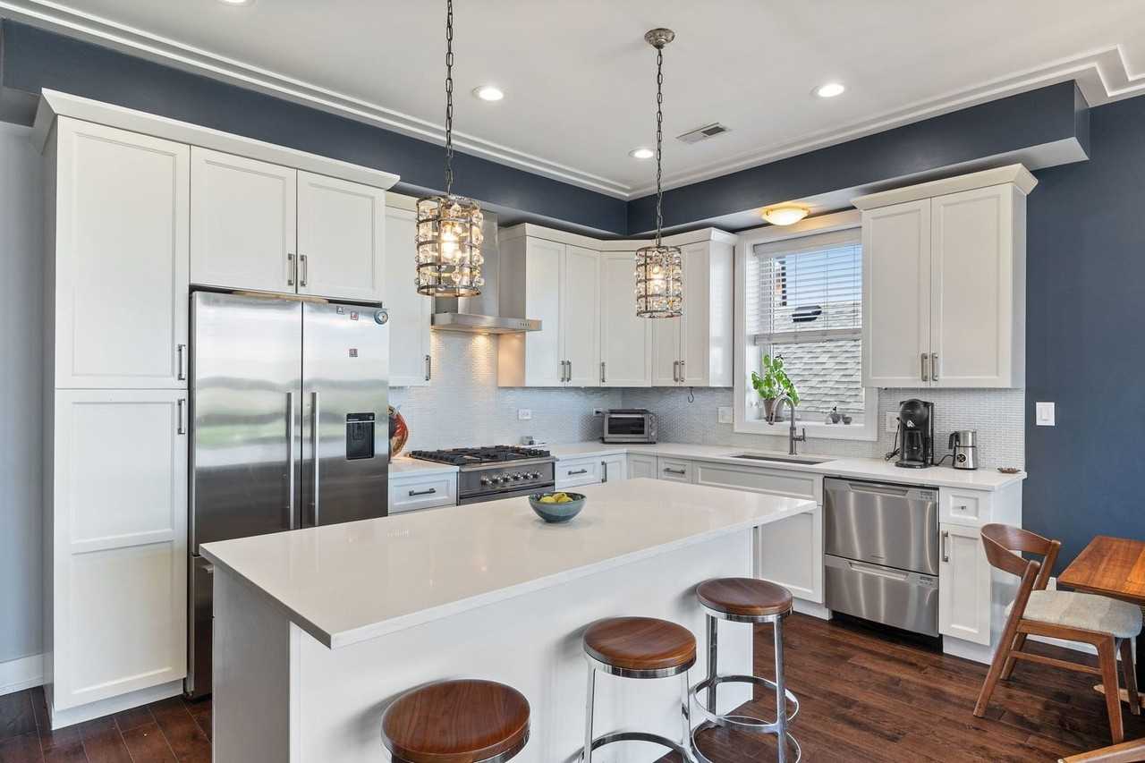 1327 W Grand Ave #3W - Photo 6 of 26
