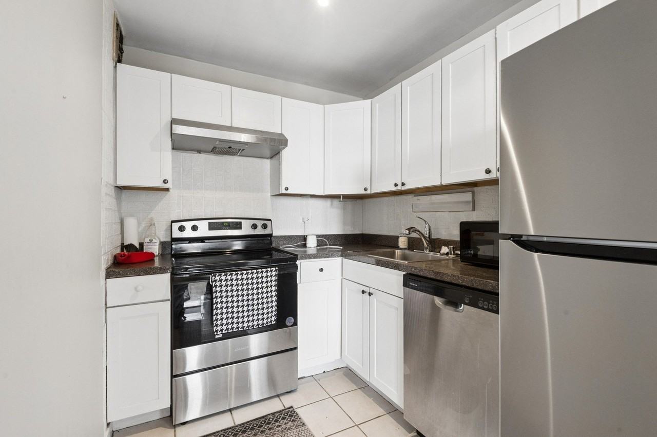 655 W Irving Park Rd #608 - Photo 3 of 13