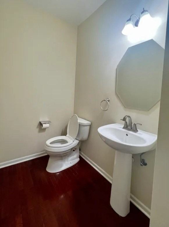 546 Grosvenor Ln - Photo 7 of 15