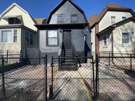featured image of 3522 S Mozart St #2