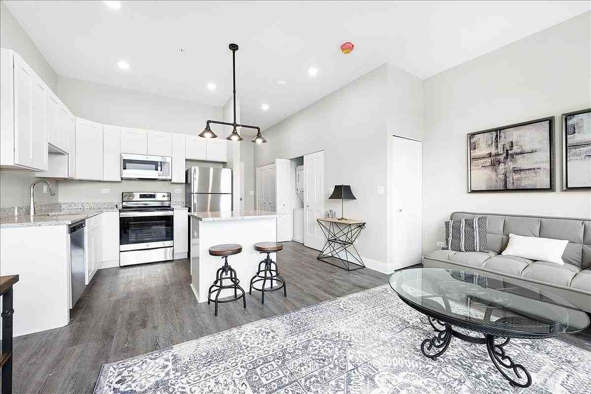 1101 Ritter St #304 - Photo 2 of 14