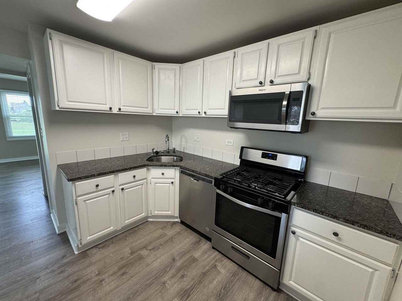 11411 Douglas Ave #C - Photo 4 of 22
