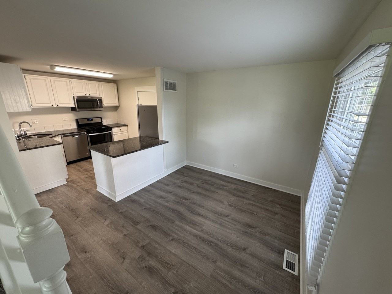 11411 Douglas Ave #C - Photo 5 of 22