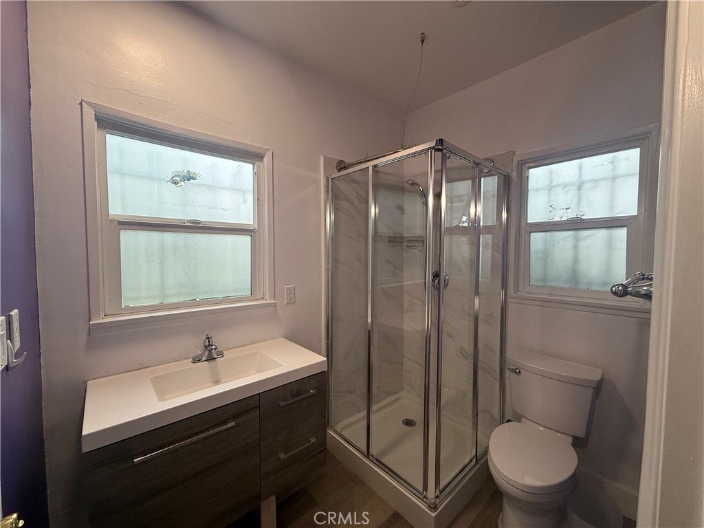 244 W 49th St - Photo 5 of 34