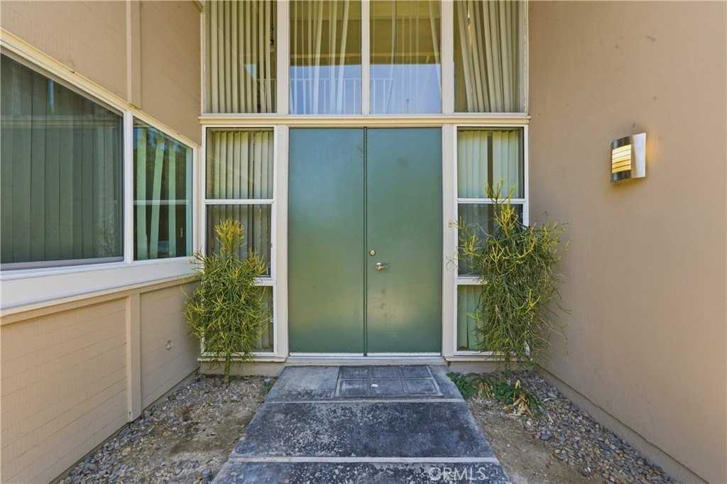 4120 Del Mar Ave - Photo 3 of 27
