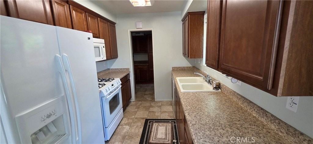 644 Pearlanna Dr - Photo 4 of 21