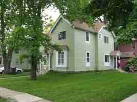 featured image of 400 6th Pl Nw #2-3